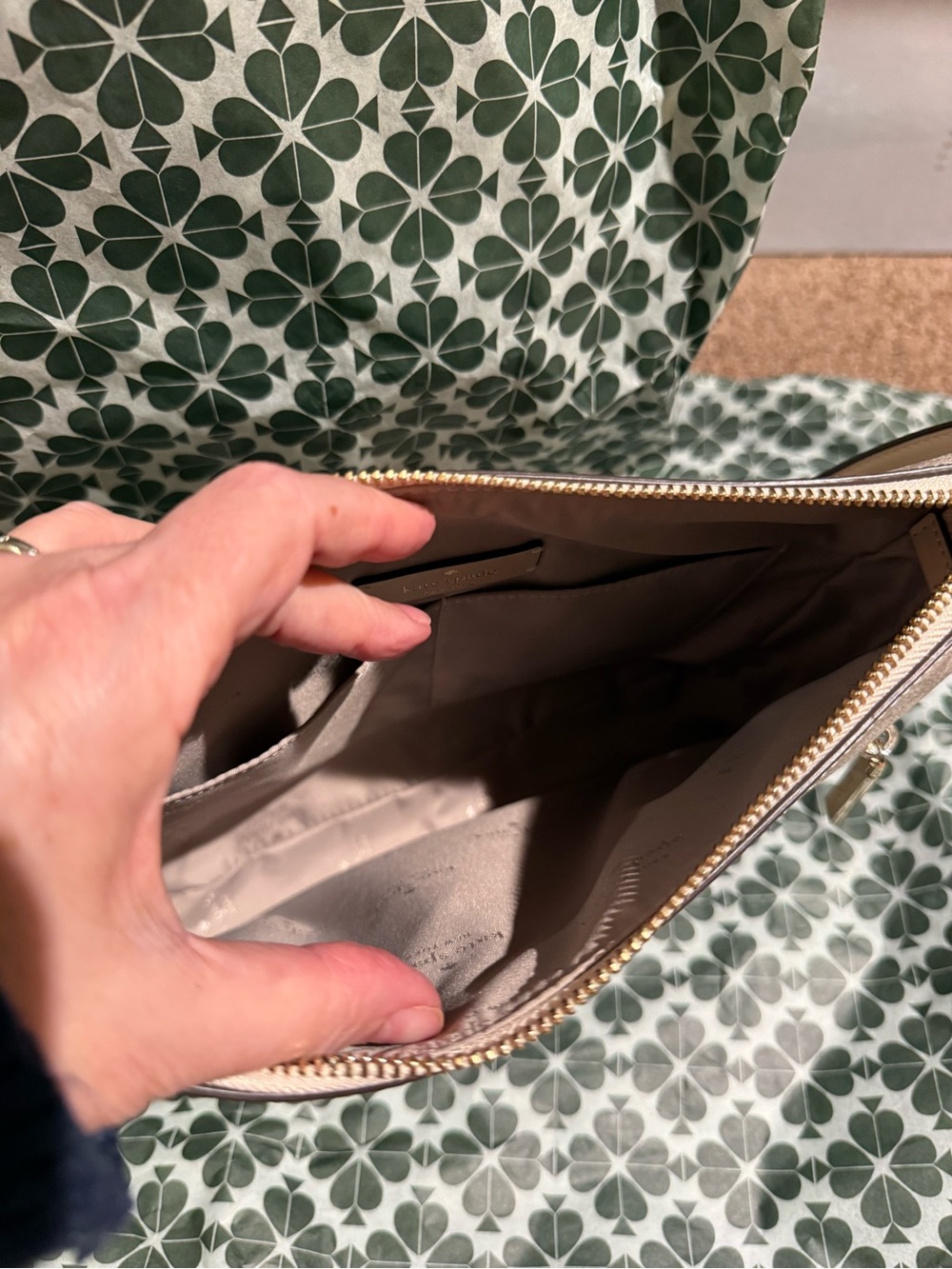 Kate Spade cream logo shoulder bag with gold-tone hardware BRAND NEW - Picture 6 of 6